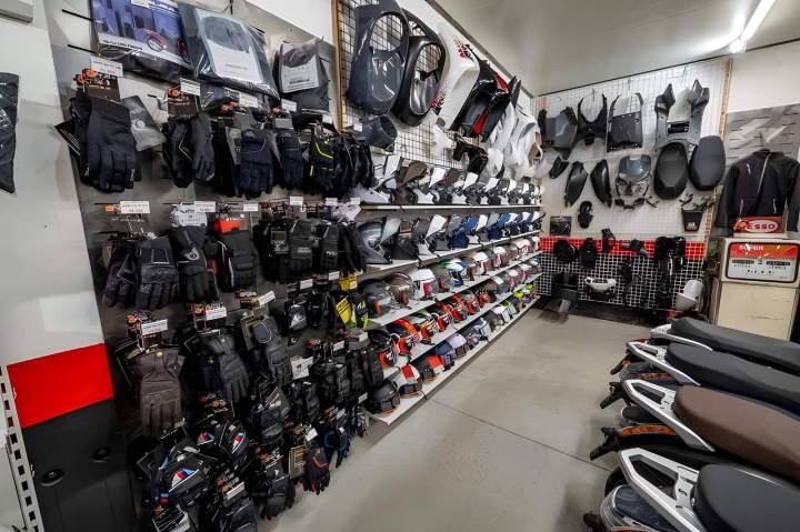 Vente accessoires scooter et moto Béziers